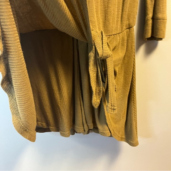 Free People Beach x Revolve Lively Romper in Tropical Nut Sz XS EUC Linen Blend - Picture 8 of 11